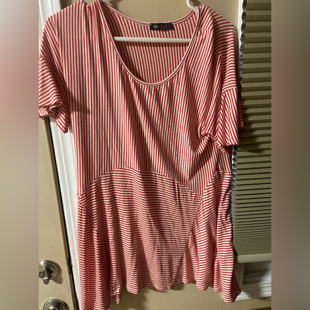 NWT - Vision striped ruffle hem top (M)
